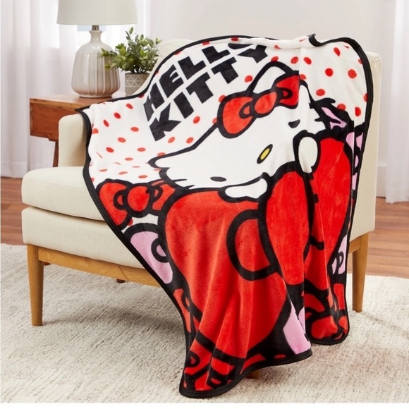 ๐ Hello Kitty Sushi Plate Set Throw Blanket and Mug Bundle Red White - Picture 2 of 12